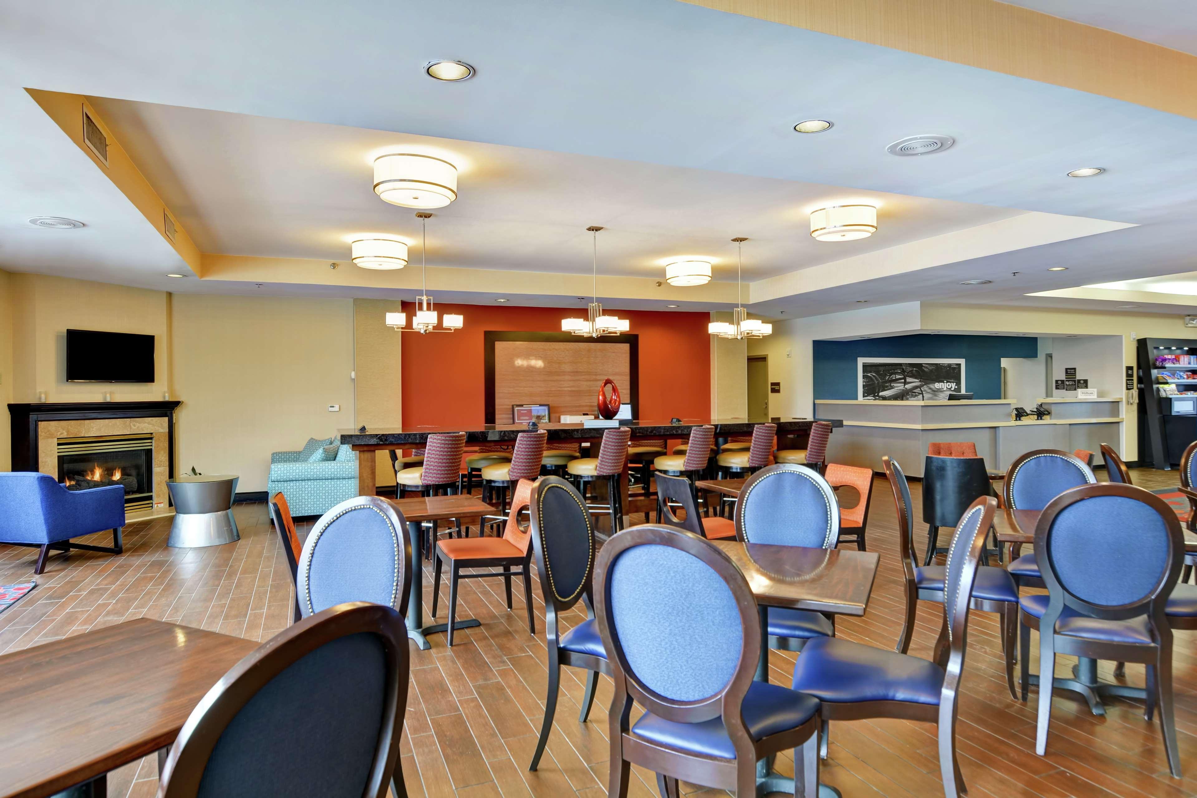 Hotel Hampton At Montage Mountain 3*
